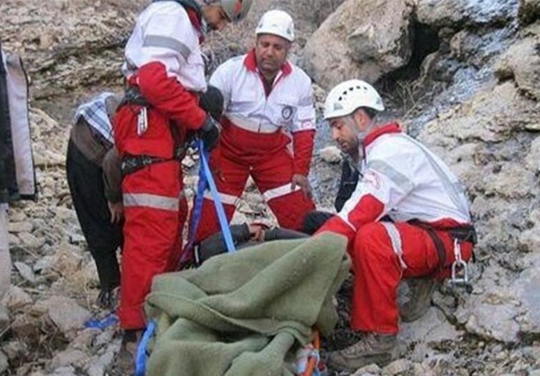 نجات کوهنوردان حادثه دیده از ارتفاعات پلدختر