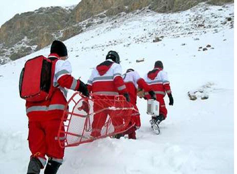 ۵ کوهنورد مفقودی در برف و کولاک کوهستان کیلهشین اشنویه پیدا شدند