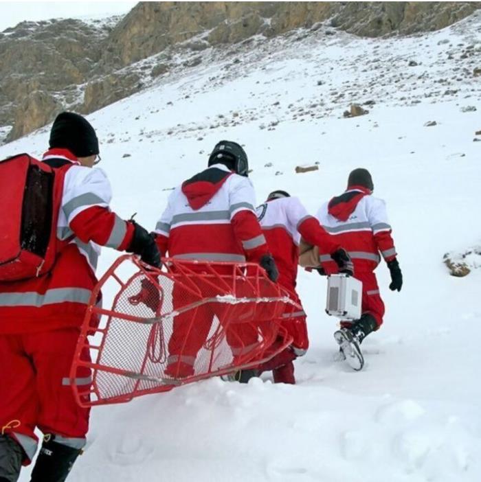 نجات جان دو جوان گیرافتاده در میرخمند نور