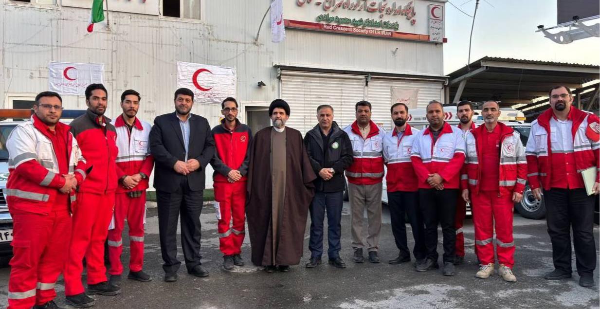 حضور رئیس هلالاحمر در پایگاه امدادونجات آزادراه تهران-شمال به مناسبت شب یلدا