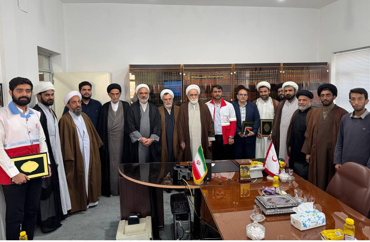 دیدار رابطین فرهنگی و ائمه جماعت هلال احمر استان بوشهر با نماینده ولی فقیه در جمعیت هلال احمر