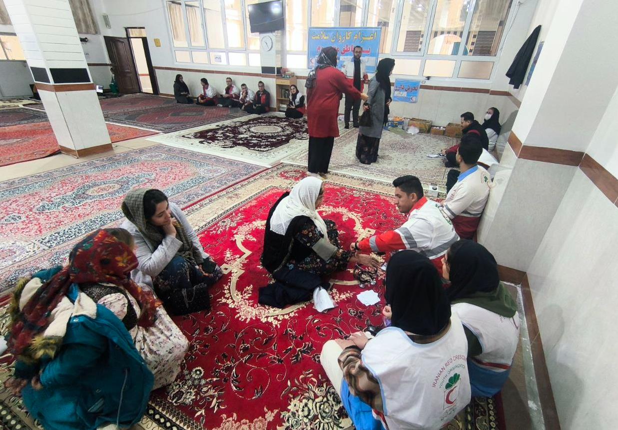 خدمات رسانی کاروان سلامت هلالاحمر بانه به ۳۰۰ نفر در مناطق محروم آرمرده