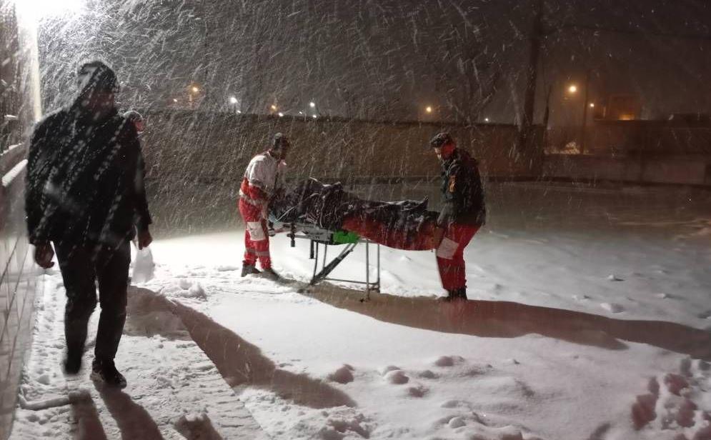 نجات جان 11 مادر باردار از برف و کولاک 3 روز گذشته