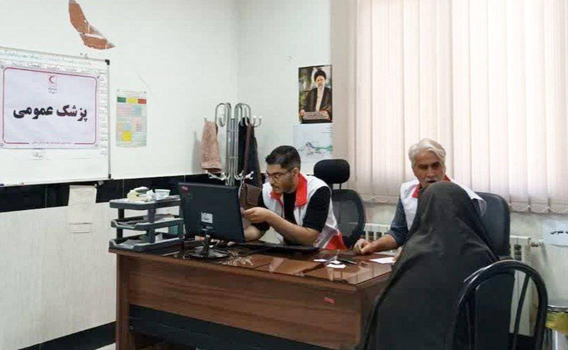 اعزام کاروان سلامت جمعیت هلال احمر خراسان شمالی به مناطق محروم/ بهره مندی اهالی 6 روستا از خدمات سلامت این جمعیت