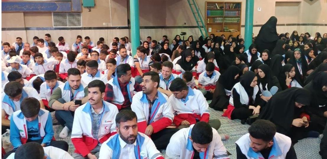 تجدید میثاق جوانان هلال احمر با آرمانهای امام راحل
