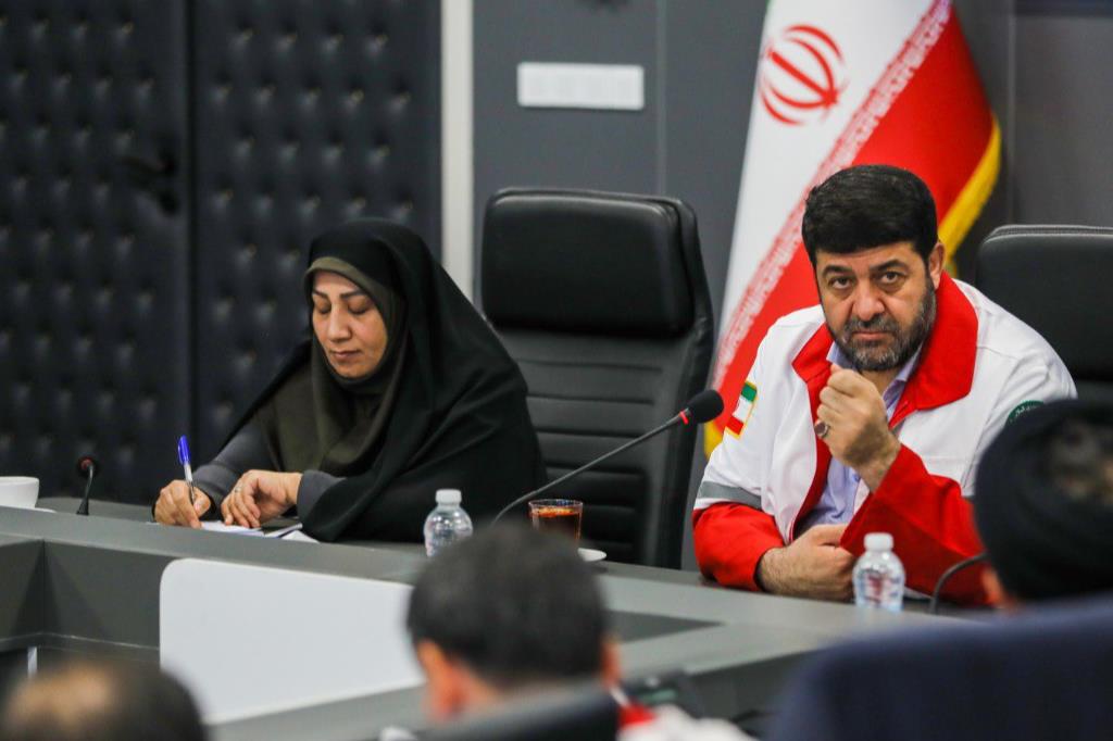 رئیس هلال‌احمر تاکید کرد: فعالیت شبکه خادم با محوریت خانه‌های هلال آغاز شد