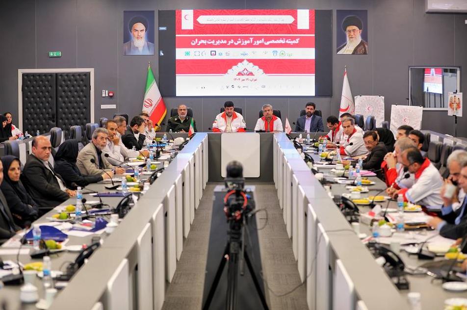 آموزش همگانی، کلید تابآوری مردم در بحرانهاست/ نخستین کتاب بریل «آمادگی در برابر مخاطرات» رونمایی شد