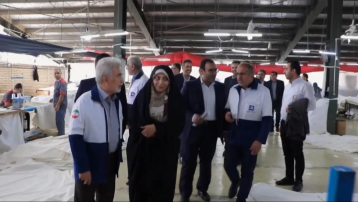 گامهای هلالاحمر در مسیر تحقق شعار «سرمایهگذاری برای تولید»/ ارتقای کیفی و تنوع محصولات صنایع نساجی هلال ایران+فیلم