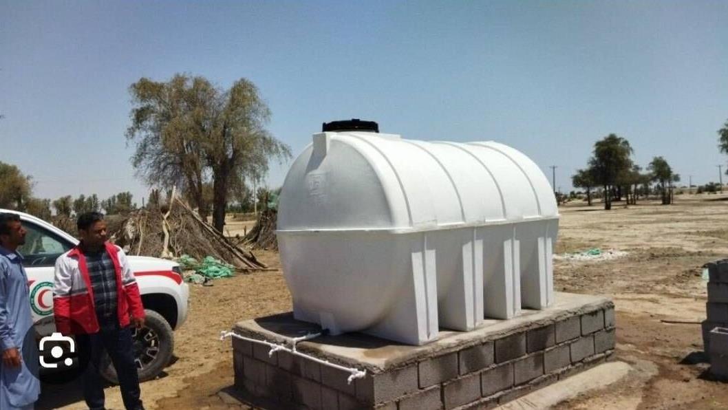 ارسال ۱۰ تانکر آب دو هزار لیتری به مناطق محروم خراسان جنوبی با مشارکت خیرین