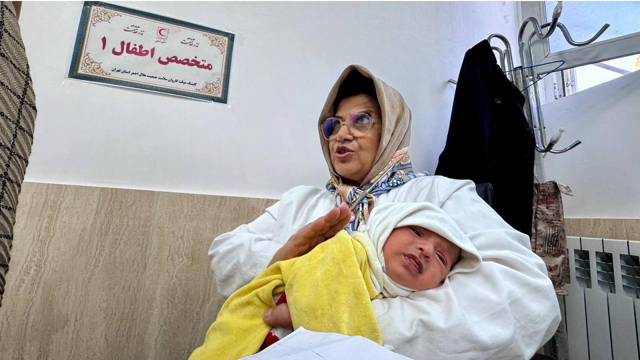 ارائه خدمات پزشکی رایگان در مناطق محروم خراسانجنوبی در قالب طرح ملی "نذرخدمت 8"+فیلم