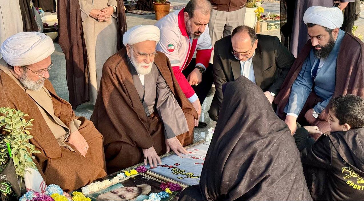 ملت ایران اسلامیبار دیگر با وحدت و انسجام خود توطئه استکبار جهانی را نابود کرد