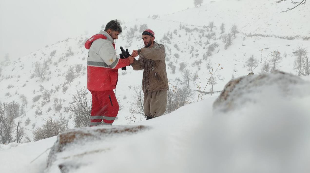 ریزش بهمن در روستای آلواتان آذربایجان غربی با ۲ فوتی و ۲ مصدوم