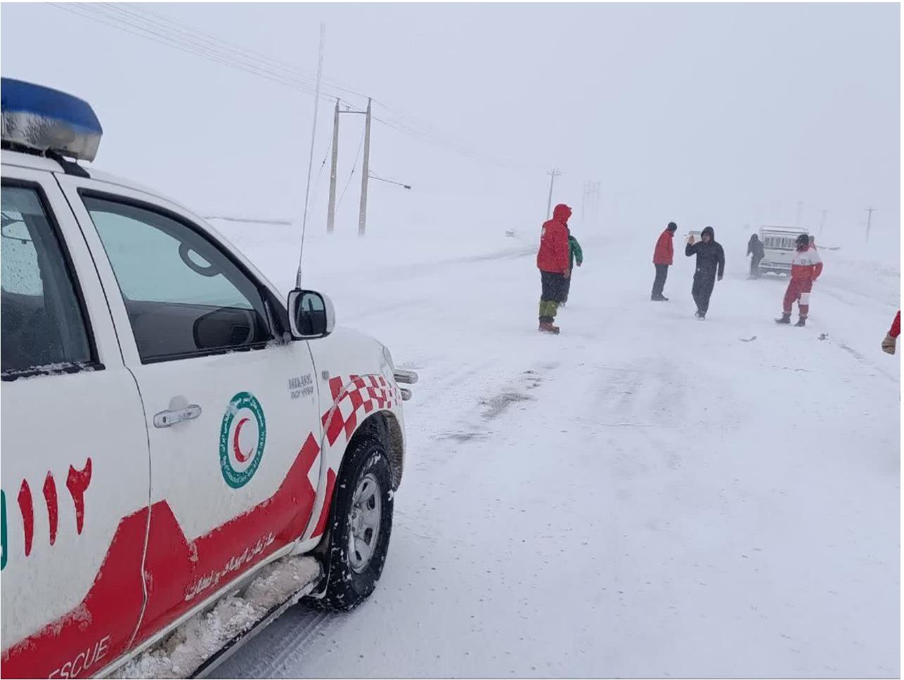 نجات جان مادر باردار در برف وکولاک چالدران + فیلم
