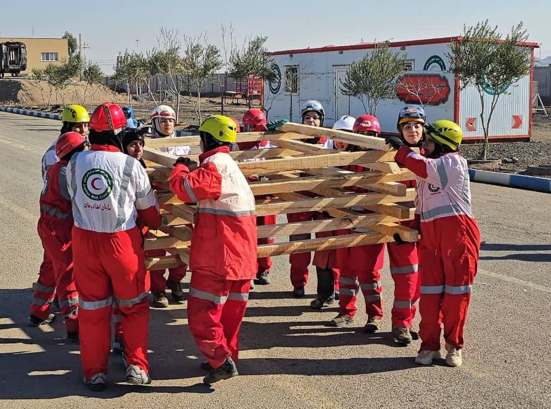 برگزاری دوره کشوری بازآموزی مربیان جستوجو و نجات در آوار، ویژه بانوان، به میزبانی استان قم