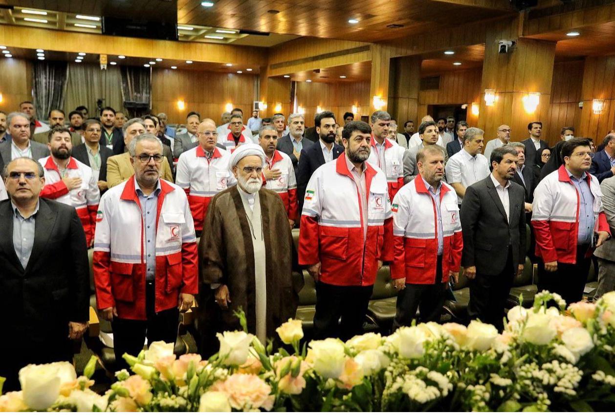 بیعت اعضای مجمع عمومی جمعیت هلالاحمر با حضرت آیتالله سیدمجتبی حسینی خامنهای رهبر معظم انقلاب اسلامی