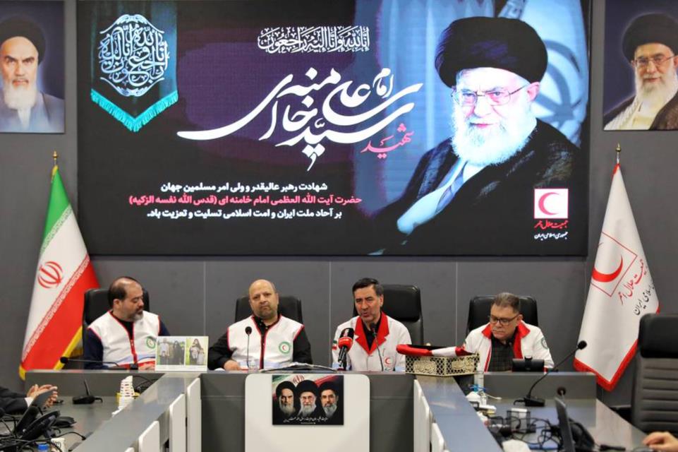 اهالی فرهنگ و رسانه خواستار همراهی با هلالاحمر برای کمک به مردم هستند