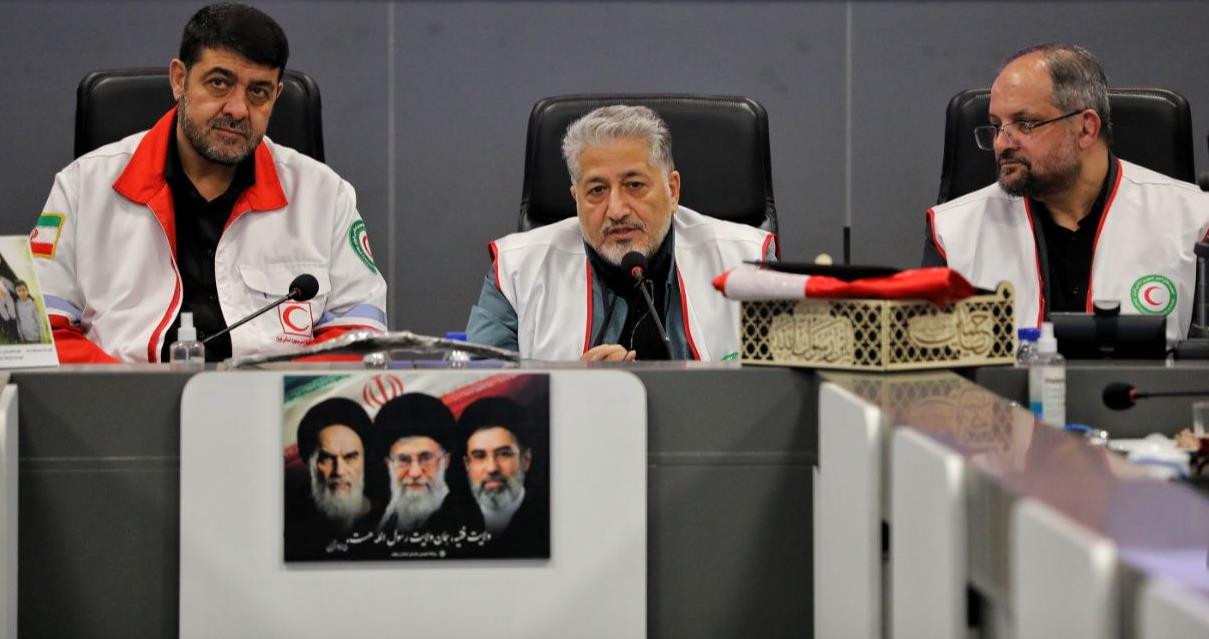 قدردانی رئیس دانشگاه آزاد اسلامی از زحمات و خدمات امدادگران هلال‌احمر در جنگ تحمیلی سوم