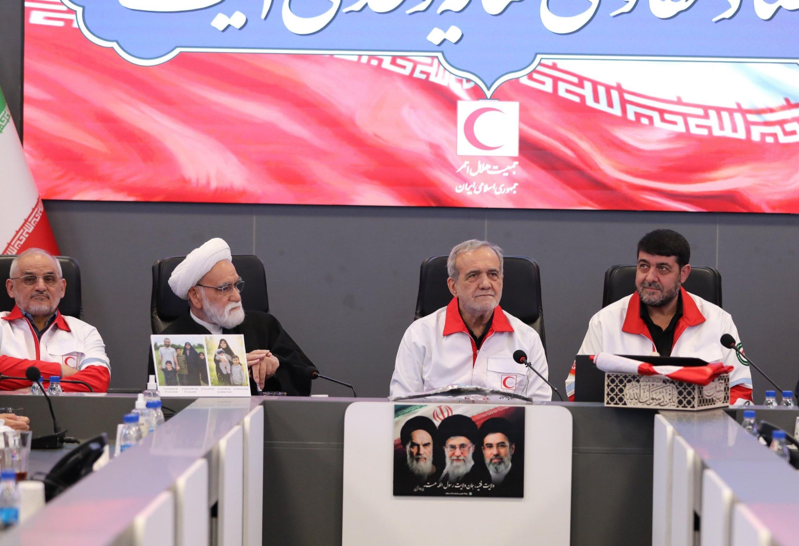 عملکرد هلالاحمر در جنگ ۴۰ روزه استثنایی بود/ خدمات شما جلوهای از فداکاری و عشقی است که با هیچ زبانی توصیف نمیشود