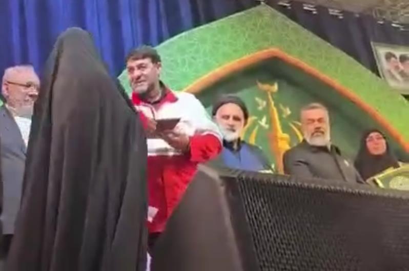 تجریش، صحنه تجلیل از شجاعت؛ مدال خادمیبر سینه پرستار قهرمان، ندا سلیمی