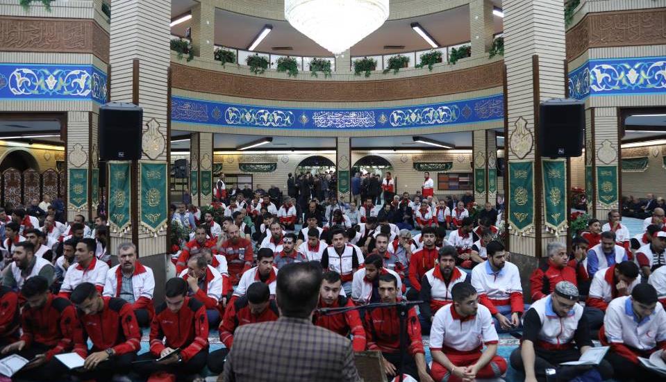 مراسم ترحیم والده رئیس جمعیت هلالاحمر در مسجد بلال صداوسیما برگزار شد