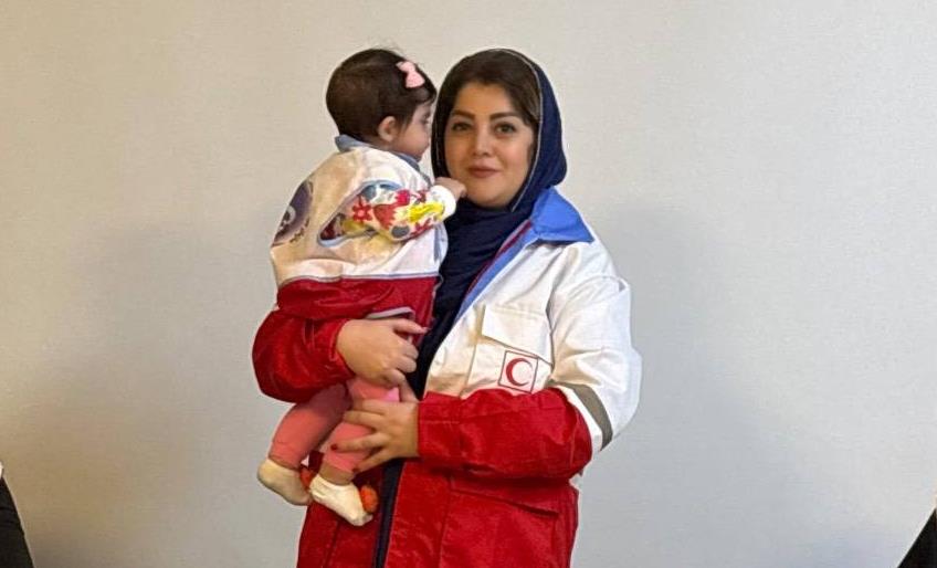 وقتی یک تماس تلفنی، پناه شد / روایتی از شبهای جنگ که مادران، پشت خط هلالاحمر دنبال آرامش میگشتند