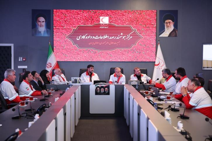 دکتر پزشکیان در نشست تخصصی با مدیران جمعیت هلالاحمر: هلالاحمر میتواند حلقه اتصال سلایق مختلف اجتماعی باشد
